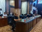 Sejumlah anggota DPRD PALI menyimak penyampaian pandangan umum fraksi-fraksi terkait Raperda APBD Tahun 2026.