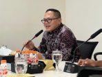 Ketua DPW PGK Sumsel sekaligus Wakil Ketua DPRD PALI, Firdaus Hasbullah, SH, MH menyampaikan apresiasi terhadap kinerja BNN, Interpol, dan BAIS atas penangkapan buronan narkotika Dewi Astutik di Palembang, Kamis (04/12/2025).