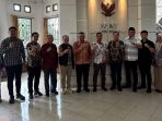 Rombongan Komisi II DPRD Kabupaten PALI saat melakukan kunjungan kerja ke DPRD Kabupaten Batanghari, Provinsi Jambi, menjelang penyusunan program tahun 2026. Rombongan Komisi II DPRD Kabupaten PALI saat melakukan kunjungan kerja ke DPRD Kabupaten Batanghari, Provinsi Jambi, menjelang penyusunan program tahun 2026.