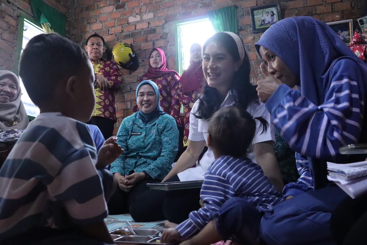 Tinjau Program MBG di Palembang, Wamen Isyana Bagoes Oka: Penerima yang Memiliki Alergi Dapat Perhatian Khusus.