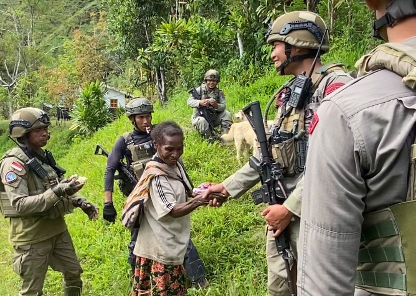 Satgas Operasi Damai Cartenz kembali mengedepankan pendekatan humanis dalam menjaga stabilitas keamanan di wilayah Papua Pegunungan.
