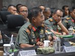 Danrindam II/Sriwijaya Brigjen TNI Lalu Habibburahim Wiradarma, S.I.P., M.Si., M.Han., menghadiri Sidang Dewan Kurikulum Angkatan Darat (Wankurad) TA 2025 yang dipimpin Wadan Kodiklatad Mayjen TNI Windiyatno di Gedung Ganesha Kodiklatad, Bandung, Senin (15/12/2025) Danrindam II/Sriwijaya Brigjen TNI Lalu Habibburahim Wiradarma, S.I.P., M.Si., M.Han., menghadiri Sidang Dewan Kurikulum Angkatan Darat (Wankurad) TA 2025 yang dipimpin Wadan Kodiklatad Mayjen TNI Windiyatno di Gedung Ganesha Kodiklatad, Bandung, Senin (15/12/2025)