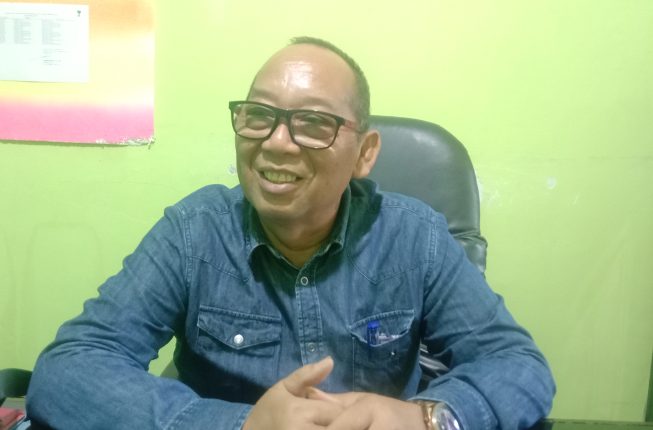 Kabid GTK Dinas Pendidikan Kabupaten Ogan Komering Ilir (OKI) Herianto, mengalami penganiayaan oleh seorang yang diduga salah satu kader partai, pada rabu (12/11/2025) di GOR Perahu Kajang.