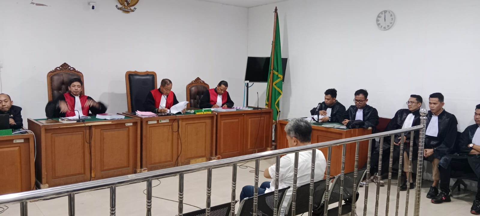 Korupsi Pengadaan APAR Empat Lawang, Terdakwa Aprizal Terima Dituntut Ringan, Tolak Besaran Uang Pengganti.