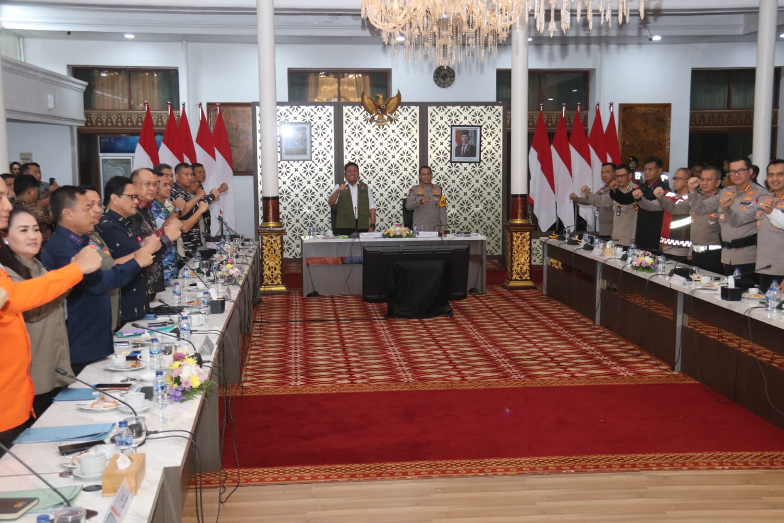 Kepolisian Daerah Sumatera Selatan (Polda Sumsel) menggelar Rapat Koordinasi Lintas Sektoral (Rakor Linsek) dalam rangka mematangkan kesiapan Operasi Lilin Musi 2025 guna pengamanan Natal 2025 dan Tahun Baru 2026.