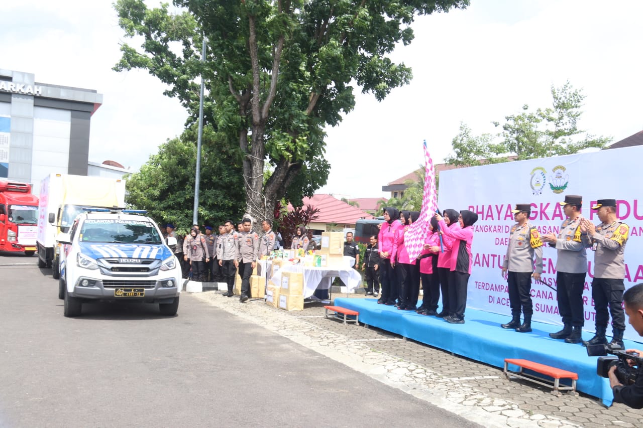 Polda Sumsel dan Bhayangkari Salurkan Bantuan Kemanusiaan ke Langkat dan Aceh Tamiang.