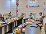 PT Bukit Asam Tbk meraih predikat Badan Publik Informatif Tahun 2025 dengan nilai 94,84 dalam Monitoring dan Evaluasi Keterbukaan Informasi Publik oleh Komisi Informasi Provinsi Sumatera Selatan. PT Bukit Asam Tbk meraih predikat Badan Publik Informatif Tahun 2025 dengan nilai 94,84 dalam Monitoring dan Evaluasi Keterbukaan Informasi Publik oleh Komisi Informasi Provinsi Sumatera Selatan.