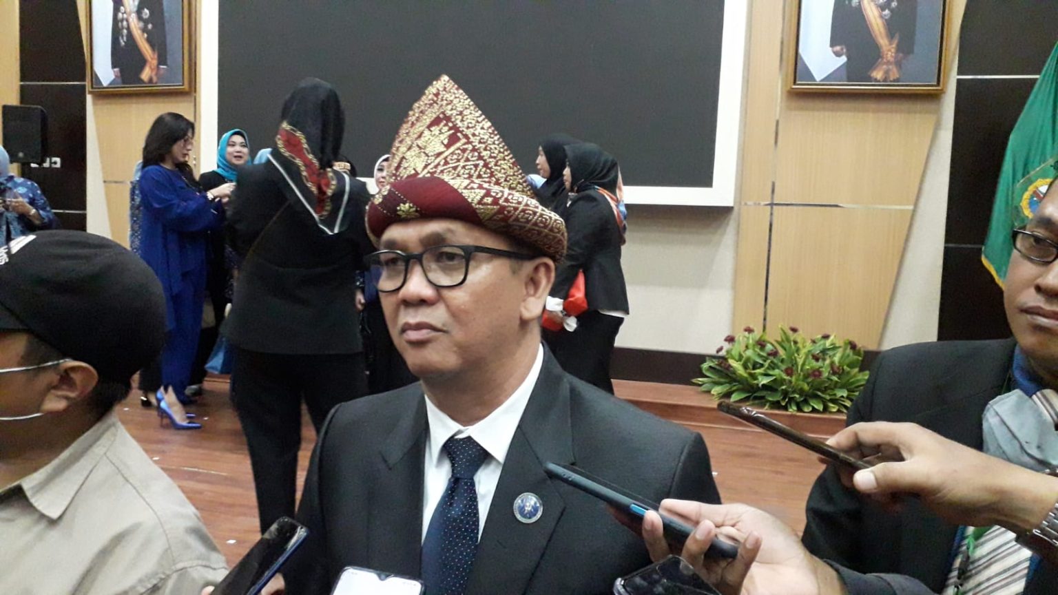 Ketua DPC PERADI Kota Palembang, Dr. Azwar Agus, S.H., M.H., menegaskan reformasi ini sebagai “Fajar Keadilan” yang menjamin perlindungan hak warga sejak tahap penyidikan hingga persidangan.
