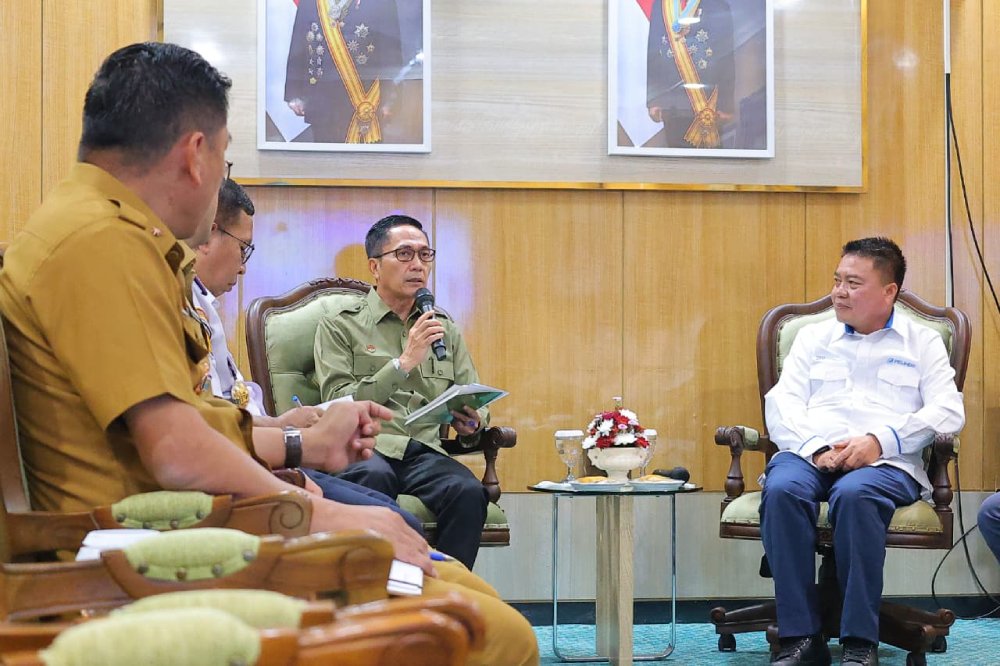 Wali Kota Palembang Ratu Dewa bersama jajaran PT Pelindo Regional 2 Palembang dan OPD terkait saat audiensi pemanfaatan aset 200 hektare di Sungai Lais untuk pengembangan kawasan industri, Senin (5/1/2026).