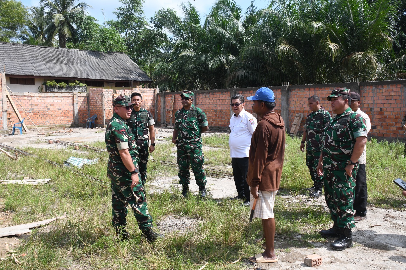 Danrem 044/Gapo Brigjen TNI Adri Koesdyanto menghadiri Panen Raya Nasional secara virtual yang dipimpin Presiden RI.