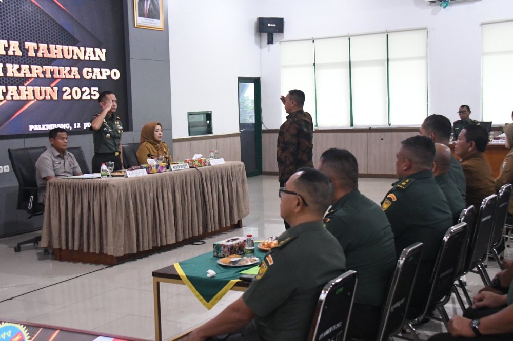 Rapat Anggota Tahunan (RAT) Primer Koperasi Kartika Gapo Tutup Buku Tahun 2025 digelar di Aula Makorem 044/Gapo, Palembang, Senin (12/1/2026).