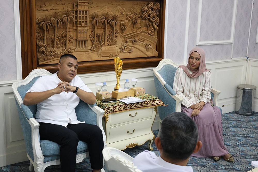 Sekretaris Daerah Kota Palembang Aprizal Hasyim bersama Tim DEN 401 FK Unsri saat audiensi terkait pelaksanaan program vaksinasi DBD gratis bagi 5.000 anak sekolah di Kota Palembang, Rabu (14/1/2026).