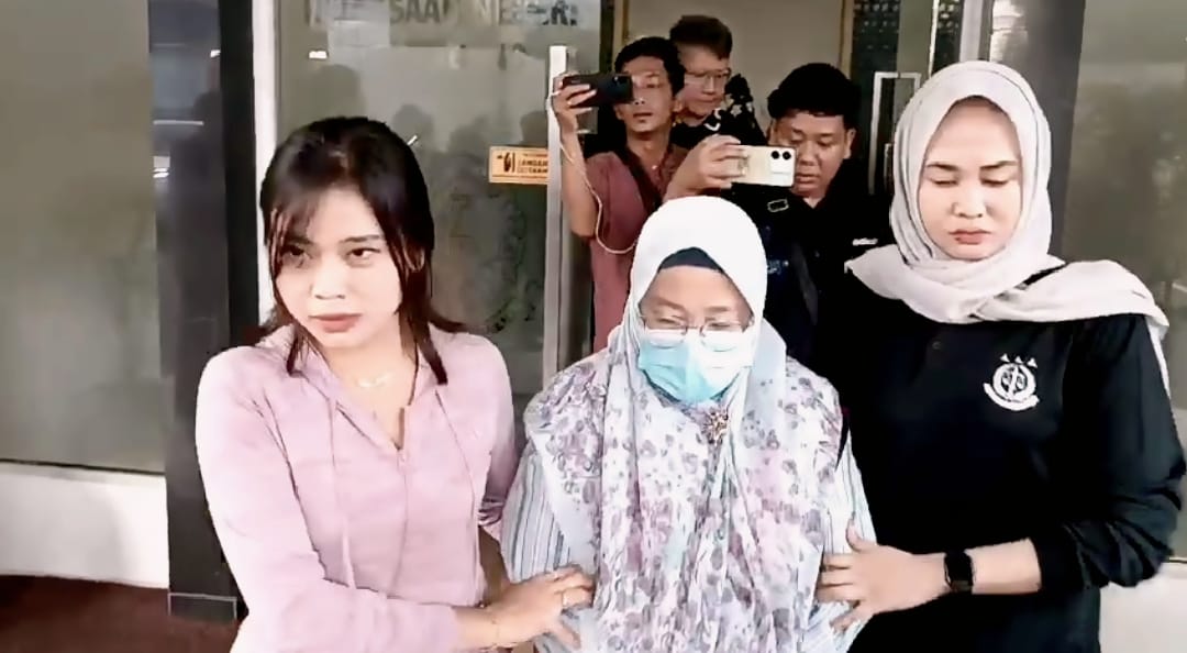 Kejari Palembang menetapkan dua PPK sebagai tersangka dalam kasus dugaan korupsi Dinas Perkimtan setelah ditemukan 99 kegiatan fiktif yang merugikan negara Rp1,68 miliar.