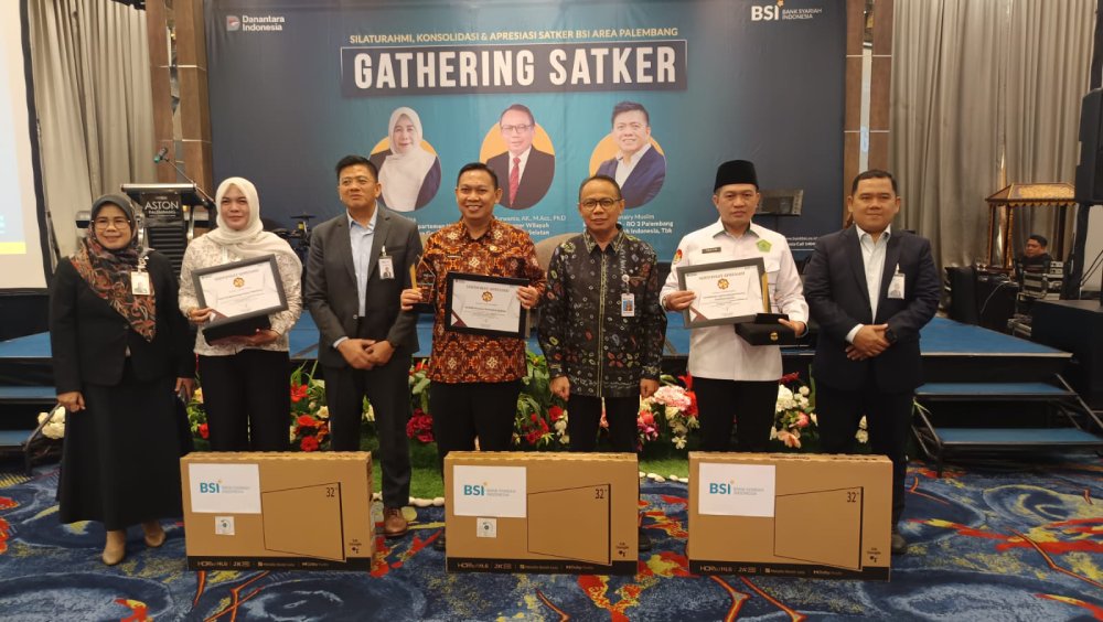 Kanwil Kemenag Sumatera Selatan meraih penghargaan Satuan Kerja Best Financing 2025 se-Sumsel dari Bank Syariah Indonesia (BSI) Area Palembang, Selasa (27/1/2026).
