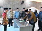 Kakanwil Kemenag Sumsel Syafitri Irwan melantik dan mengambil sumpah jabatan Pejabat Manajerial, Pejabat Non-Manajerial, serta PPPK di Aula Kanwil Kemenag Sumsel, Kamis (29/1/2026). Kakanwil Kemenag Sumsel Syafitri Irwan melantik dan mengambil sumpah jabatan Pejabat Manajerial, Pejabat Non-Manajerial, serta PPPK di Aula Kanwil Kemenag Sumsel, Kamis (29/1/2026).