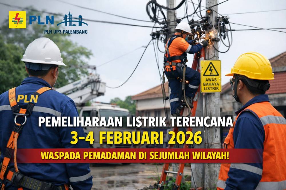 Petugas PLN UP3 Palembang melakukan pemeliharaan jaringan listrik terencana guna meningkatkan keandalan pasokan listrik.
