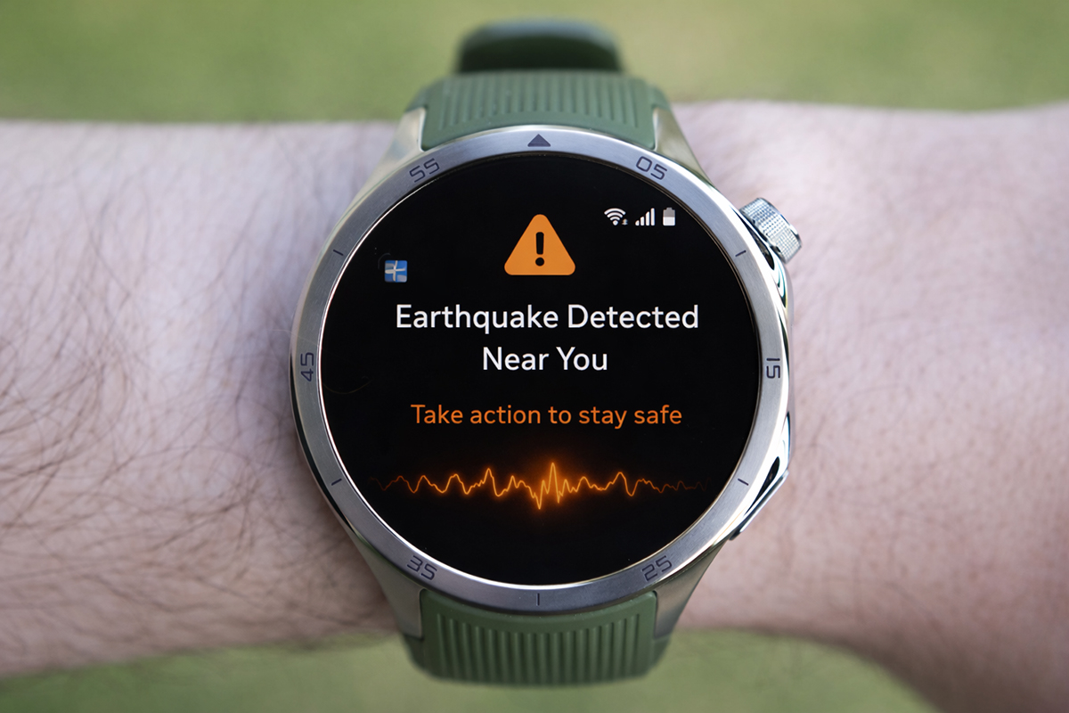 Smartwatch Wear OS kini mampu memberikan peringatan gempa secara mandiri tanpa perlu terhubung ke smartphone.