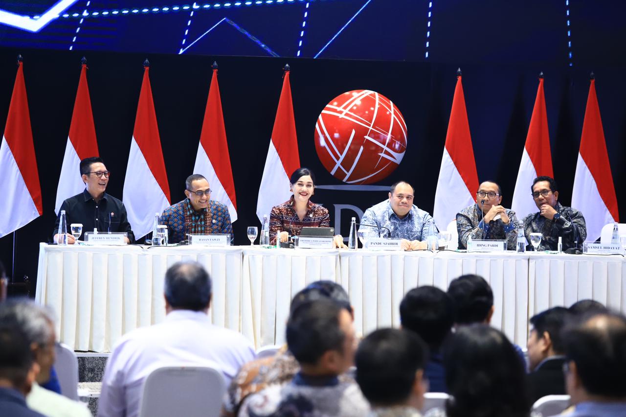 OJK bersama BEI dan stakeholder pasar modal menegaskan komitmen percepatan reformasi pasar modal Indonesia melalui delapan rencana aksi strategis guna meningkatkan transparansi dan kepercayaan investor.