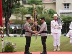 Irjen Pol Dr Sandi Nugroho resmi disambut sebagai Kapolda Sumsel, sementara Irjen Pol Andi Rian R Djajadi dilepas untuk mengemban amanah baru sebagai Wakalemdik Polri.