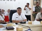 Rapat teknis pelaksanaan program BSPS 2026 di Palembang dipimpin Sekda Aprizal Hasyim bersama jajaran OPD, camat, dan lurah untuk memastikan bantuan rehabilitasi 1.000 rumah tidak layak huni tepat sasaran.