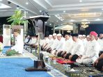 Kapolda Sumsel Irjen Pol. Dr. Sandi Nugroho mengikuti pengajian Ramadhan 1447 H di Gedung Griya Agung, Palembang, bersama Forkopimda dan masyarakat. Kapolda Sumsel Irjen Pol. Dr. Sandi Nugroho mengikuti pengajian Ramadhan 1447 H di Gedung Griya Agung, Palembang, bersama Forkopimda dan masyarakat.