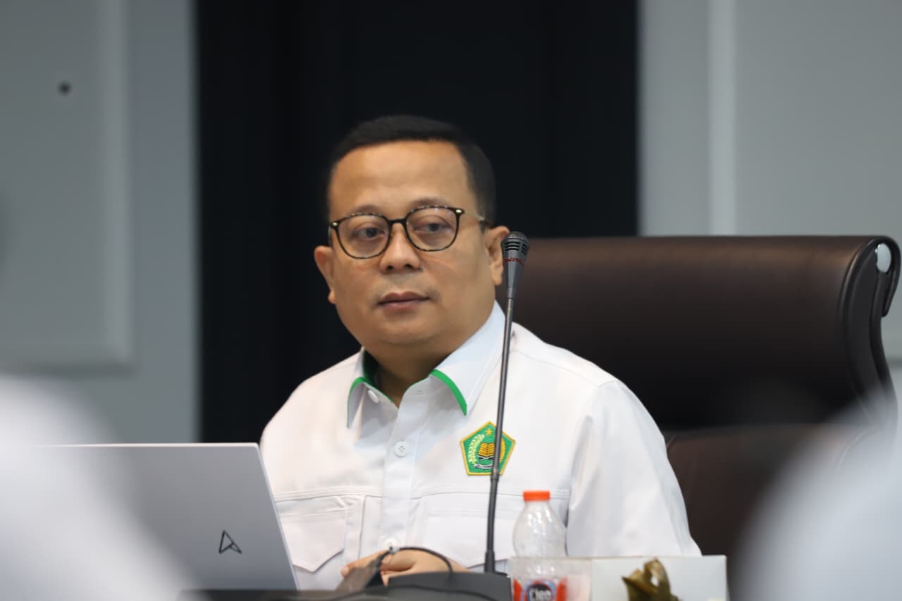 Kepala Biro Humas dan Komunikasi Publik Kementerian Agama, Thobib Al Asyhar, menegaskan bahwa tidak ada kebijakan penyaluran zakat untuk program Makan Bergizi Gratis (MBG).