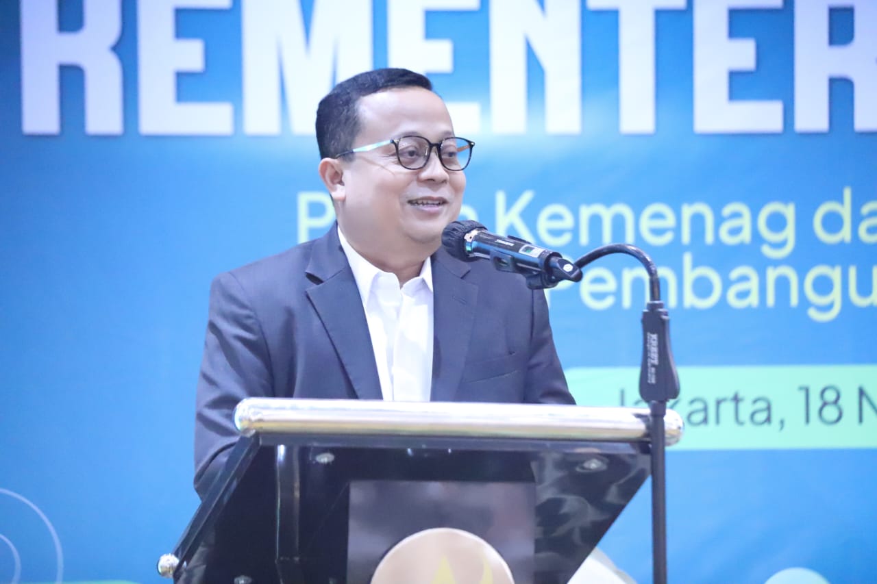 Menag Nasaruddin Umar saat menghadiri Sarasehan 99 Ekonom Syariah, menegaskan pentingnya optimalisasi filantropi Islam melalui sedekah, infak, dan wakaf agar kedermawanan umat melampaui batas minimal zakat 2,5 persen.