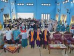 Kelompok lansia dari Sekolah Lansia BKL Kamboja Desa Kota Karang mengikuti prosesi wisuda yang diselenggarakan Kemendukbangga/BKKBN Provinsi Jambi bersama Pertamina EP Jambi, sebagai simbol semangat yang tak mengenal usia.