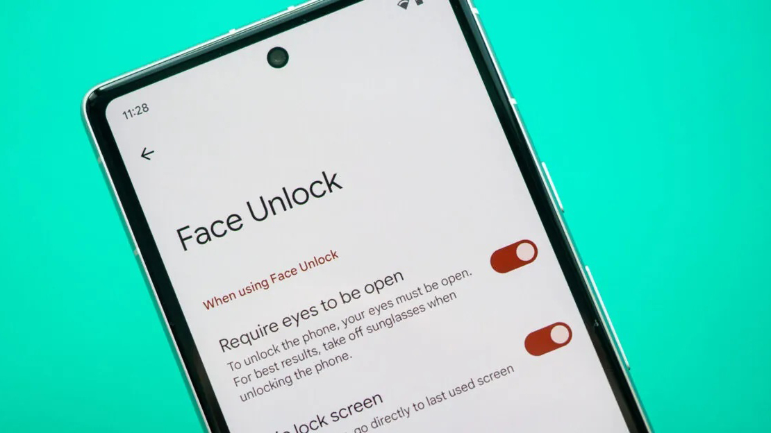 Project Toscana dikabarkan menjadi teknologi face unlock terbaru dari Google yang akan debut di Google Pixel 11, dengan kemampuan keamanan setara Face ID milik Apple. Foto: androidauthority
