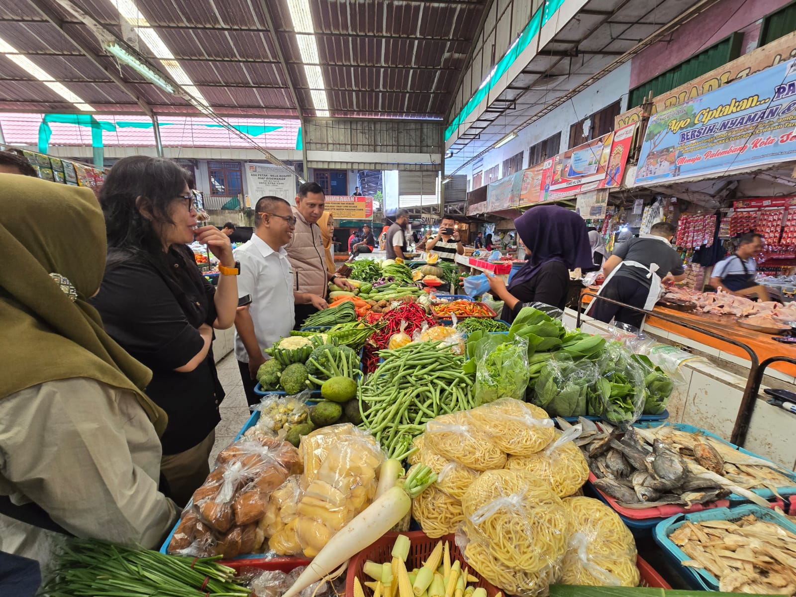 Satgas Saber Pangan Pusat Sidak Pasar Lemabang Palembang, Pastikan Stok dan Harga Pangan Terkendali