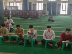 Personel Polda Sumsel bersama santri dan tahfidz dari pondok pesantren mengikuti kegiatan tadarus Al-Qur’an di Masjid Assa’adah Mapolda Sumsel, Selasa (10/03/2026). Personel Polda Sumsel bersama santri dan tahfidz dari pondok pesantren mengikuti kegiatan tadarus Al-Qur’an di Masjid Assa’adah Mapolda Sumsel, Selasa (10/03/2026).