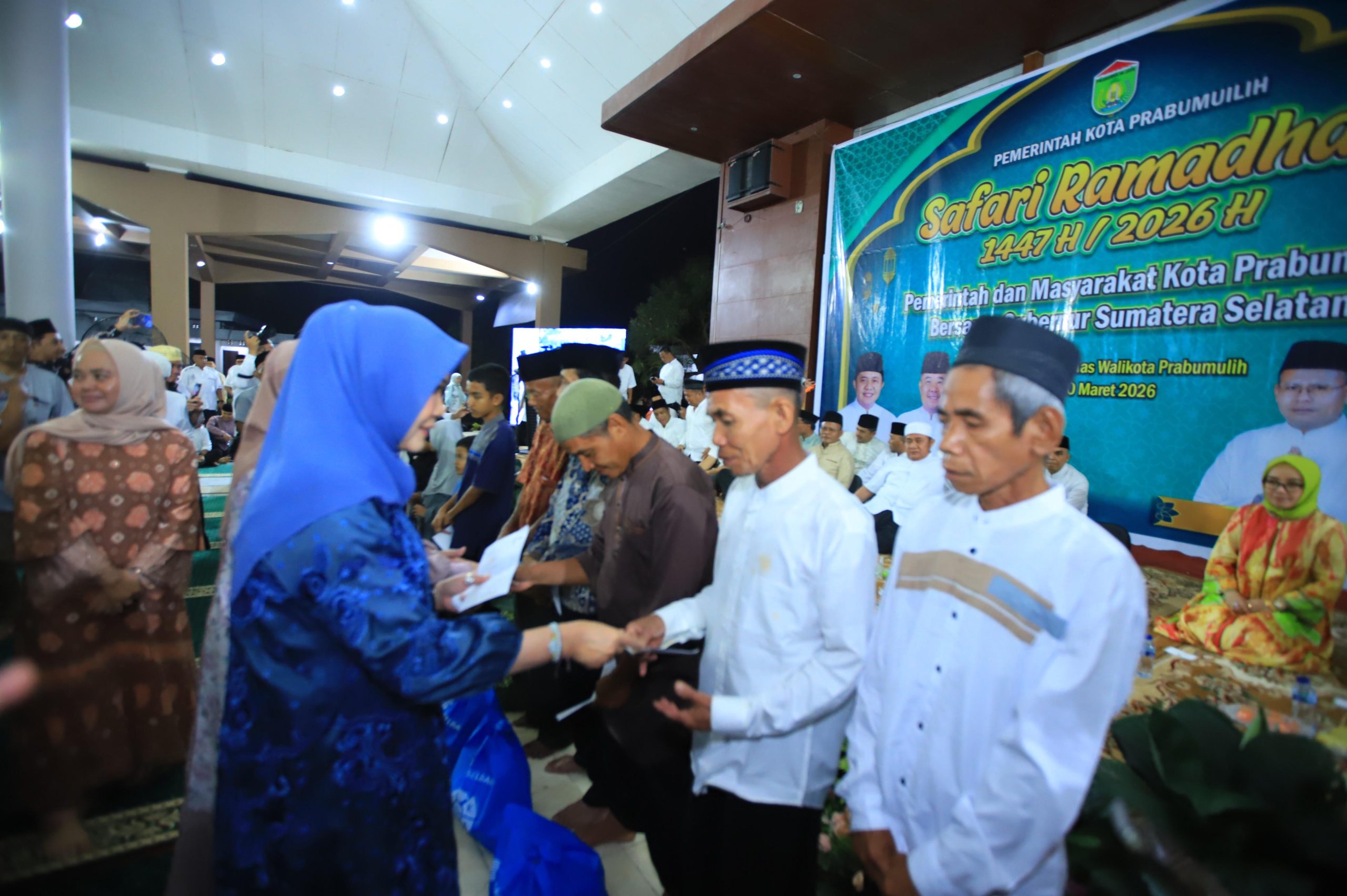 Gubernur Herman Deru hadir bersama Ketua TP PKK Provinsi Sumatera Selatan, Feby Deru, serta sejumlah pejabat di lingkungan Pemerintah Provinsi Sumatera Selatan.