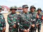 Brigjen TNI Khabib Mahfud bersama Pangdam II/Sriwijaya Mayjen TNI Ujang Darwis menghadiri Upacara Penutupan TMMD ke-127 TA 2026 di Lapangan SMP Negeri 3 Desa Wonosari, Kecamatan Pulau Rimau, Kabupaten Banyuasin, Rabu (11/3/2026).