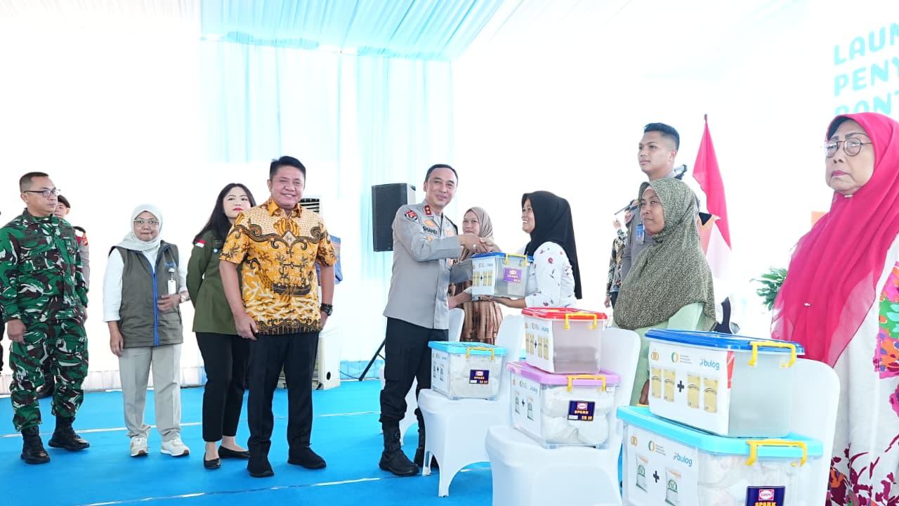 Polda Sumsel Salurkan 135 Ton Beras ke 20.325 Warga Lewat Gerakan Pangan Murah Serentak