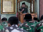 Komandan Korem 044/Gapo Brigjen TNI Khabib Mahfud, S.I.P., M.M memberikan sambutan pada peringatan Nuzulul Qur’an di Masjid Al Ikhlas Makorem 044/Gapo, Jumat (13/3/2026), sebagai bagian pembinaan mental dan spiritual prajurit di bulan Ramadhan. Komandan Korem 044/Gapo Brigjen TNI Khabib Mahfud, S.I.P., M.M memberikan sambutan pada peringatan Nuzulul Qur’an di Masjid Al Ikhlas Makorem 044/Gapo, Jumat (13/3/2026), sebagai bagian pembinaan mental dan spiritual prajurit di bulan Ramadhan.