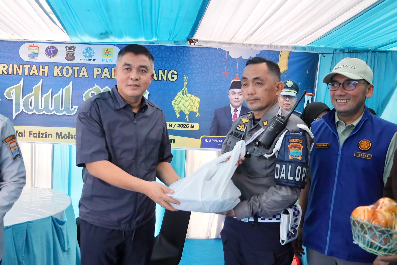 Peninjauan posko Lebaran oleh Sekda Palembang sebagai upaya memastikan keamanan dan kenyamanan arus mudik 2025.