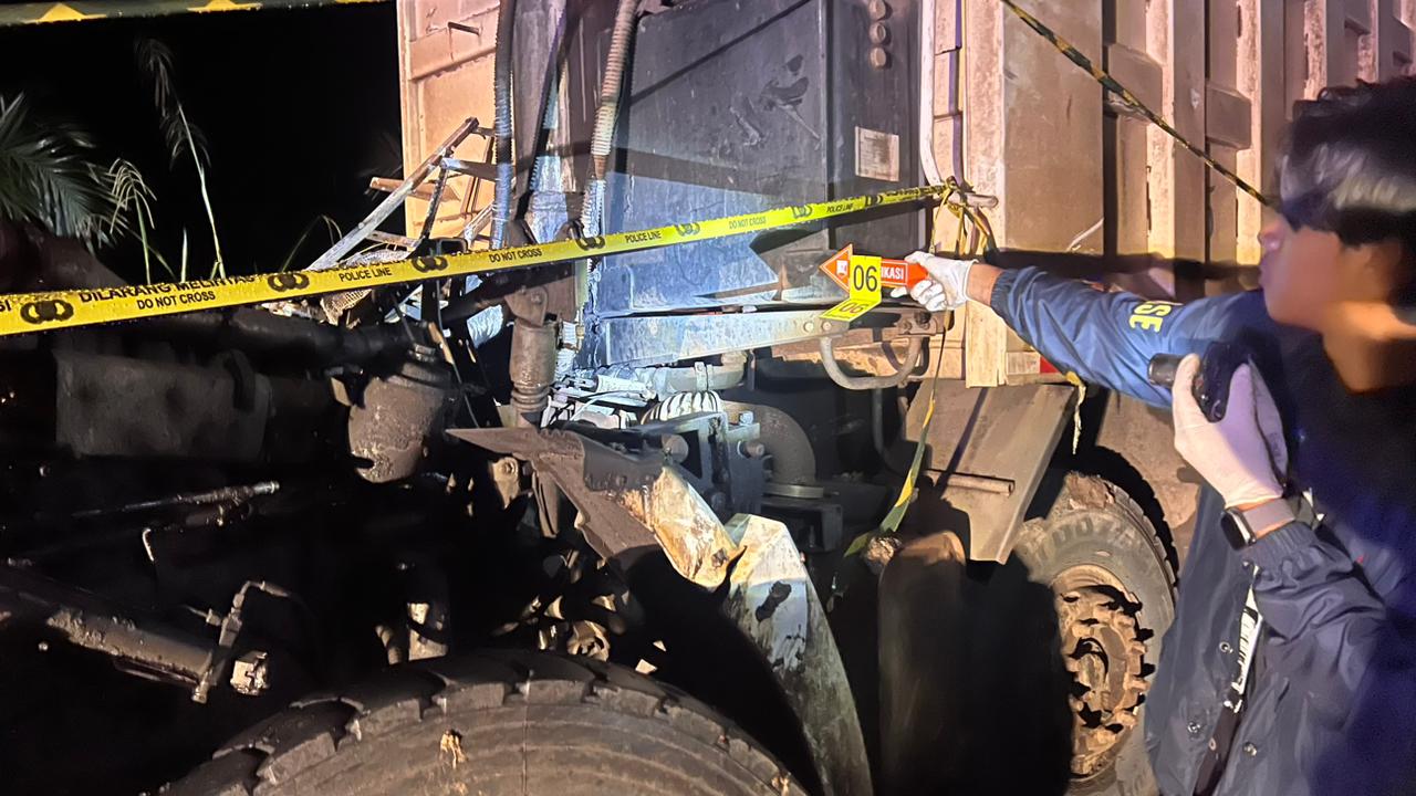 Dua Dump Truck Batu Bara Tabrakan di Jalan Hauling Muratara, Satu Sopir Tewas Terbakar