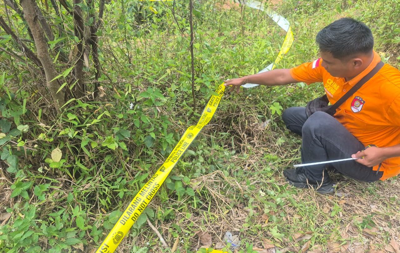 Terima Laporan 110, Polres Empat Lawang Evakuasi Bayi di Semak Belukar