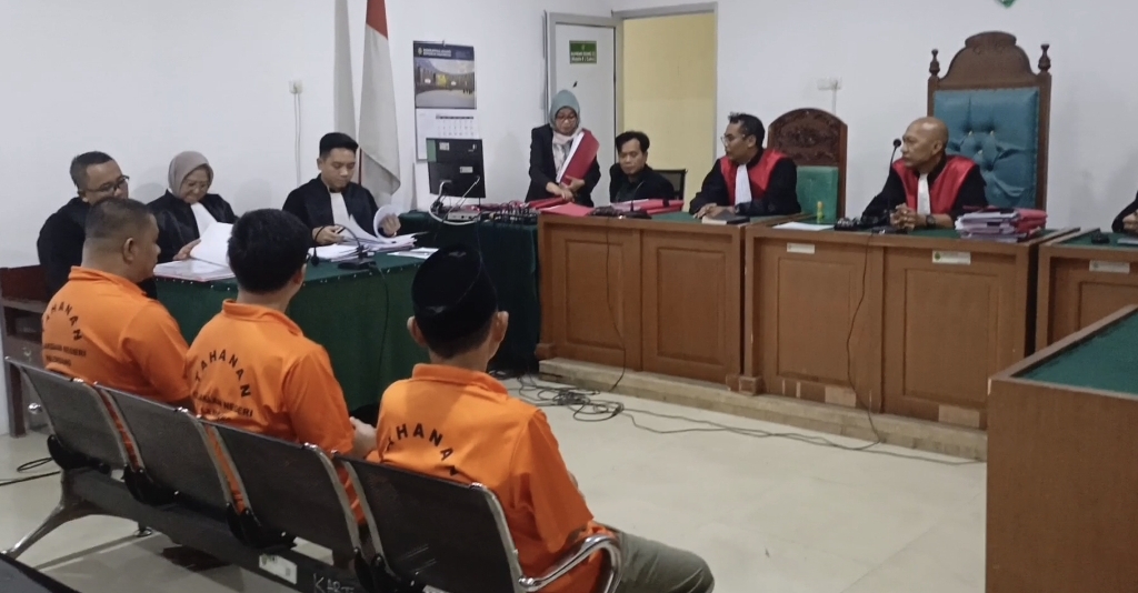 Sidang di Pengadilan Negeri Kelas 1 A Palembang menjadi sorotan publik setelah tuntutan 5 tahun terhadap kasus Rp80 miliar narkoba dinilai terlalu ringan.
