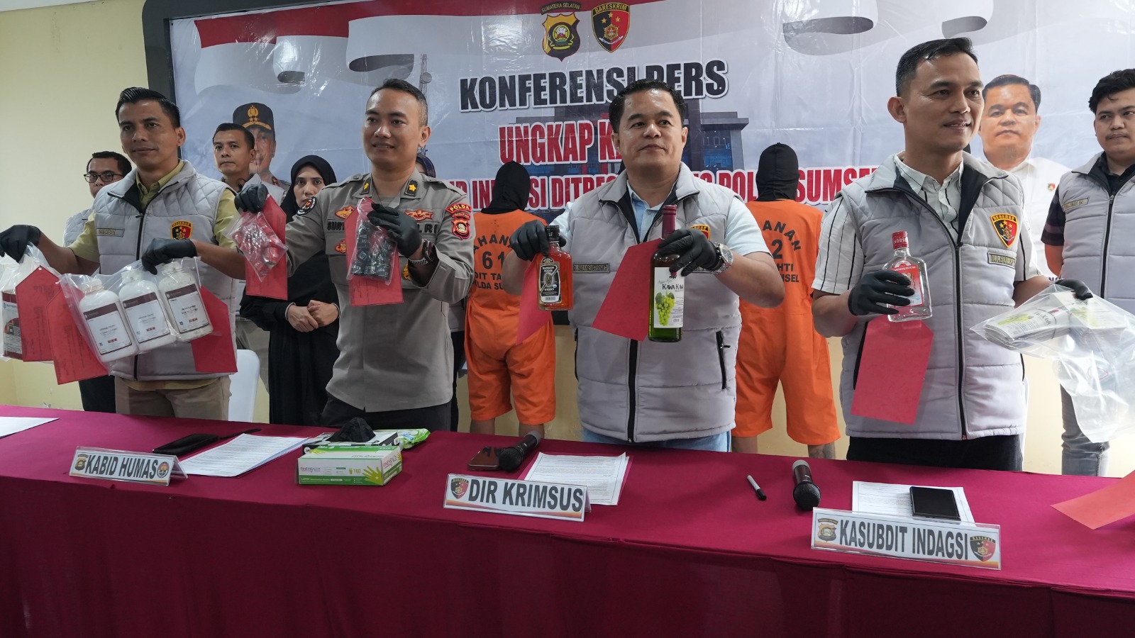 Polda Sumsel Bongkar Minuman Keras Oplosan, 4 Pelaku Ditangkap, Sita Barang Bukti Senilai Rp620 Juta