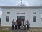 Penyerahan bantuan TJSL Bank Rakyat Indonesia oleh BRI BO A Rivai kepada Satuan Brimob Polda Sumatera Selatan untuk pembangunan Masjid Mako Brimob di Penukal Abab Lematang Ilir, Jumat (13/3/2026).